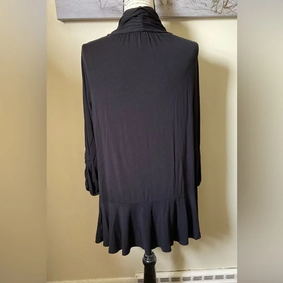Style & CO women’s black open front cardigan with ruffles along hem, size 1X - Picture 4 of 7